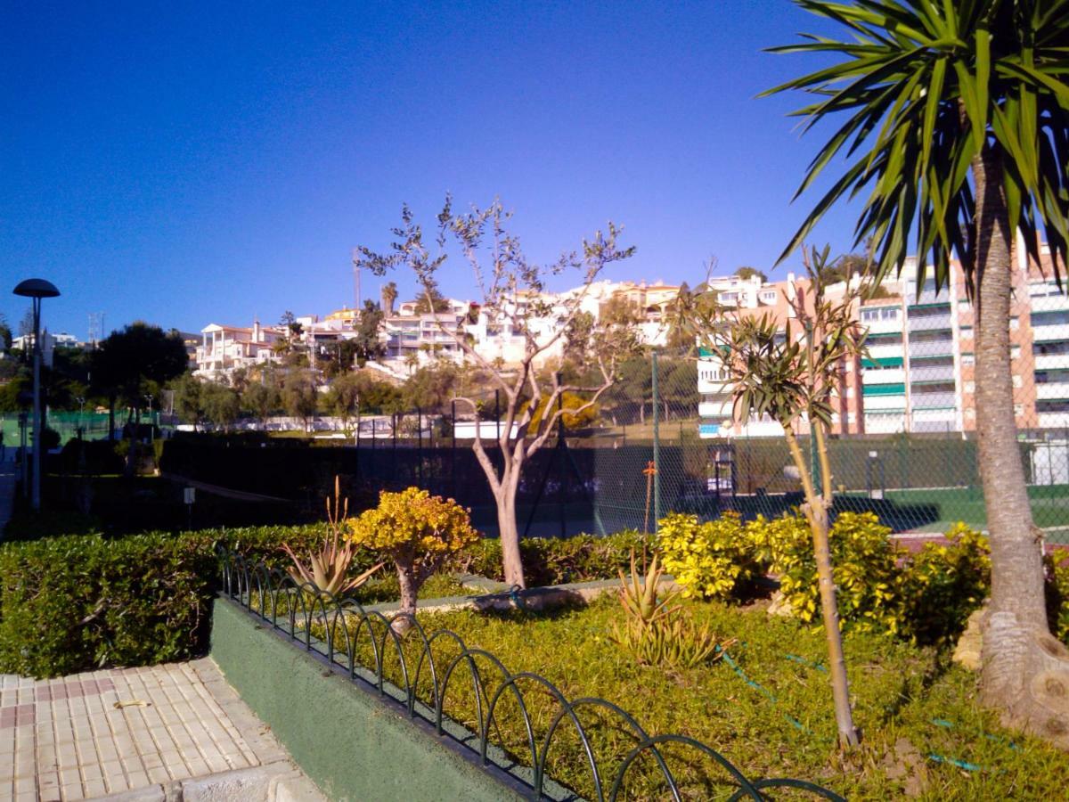 Apartamento Playa La Cala In Front Of The Beach Free Parking Málaga Exterior foto