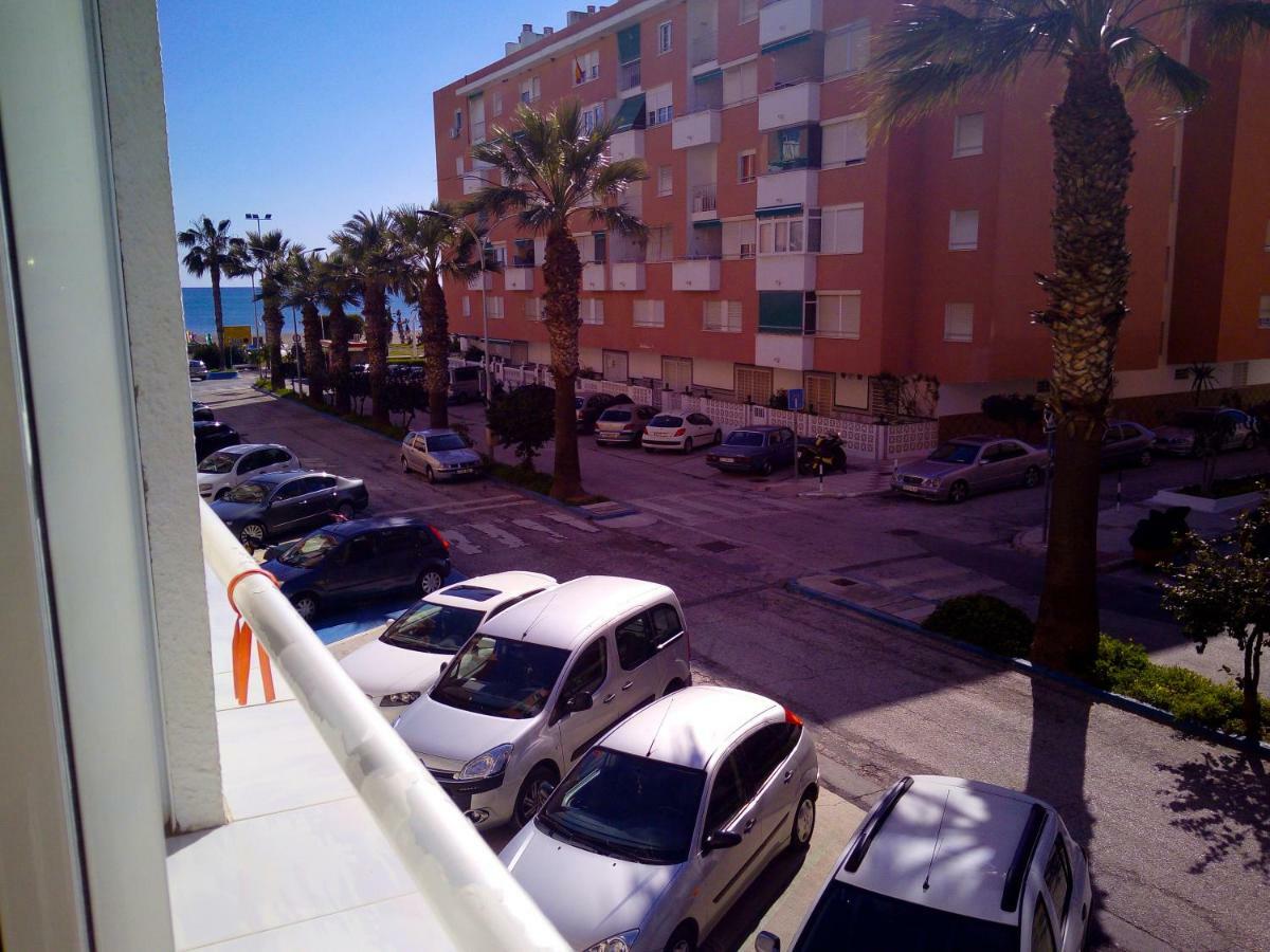 Apartamento Playa La Cala In Front Of The Beach Free Parking Málaga Exterior foto